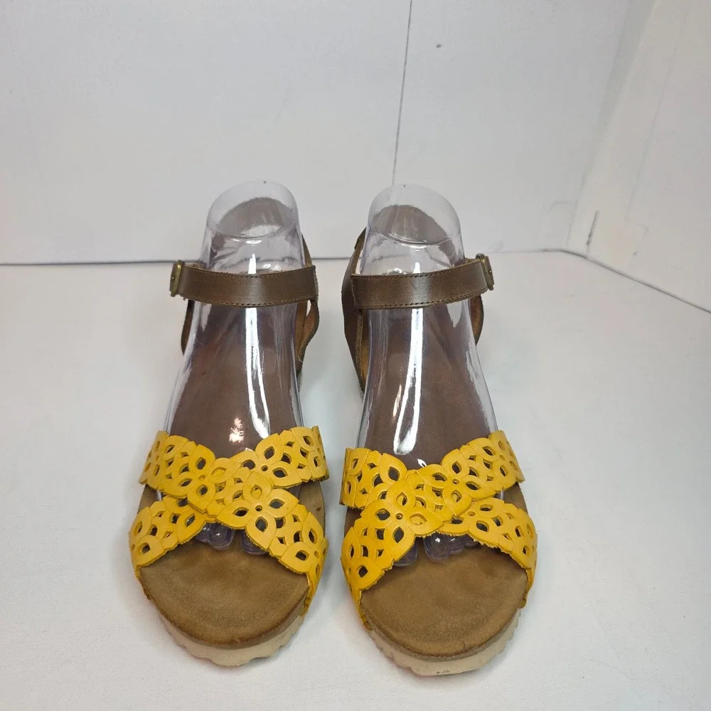 Wanda Panda W's Cork WedgeSandalsYellowFlower‎ Cutout Brown Ankle Strap Sz 41